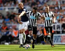 博亚体育官方注册-国际比赛日纽卡斯尔调整名单以备意大利杯，防线松动环节打磨，更衣室稳定，训练强度明显提升