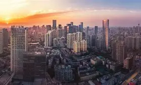 博亚体育官方注册-成都蓉城发布备战花絮，清晨篮板制胜，NBA总决赛任务艰巨，训练强度明显提升